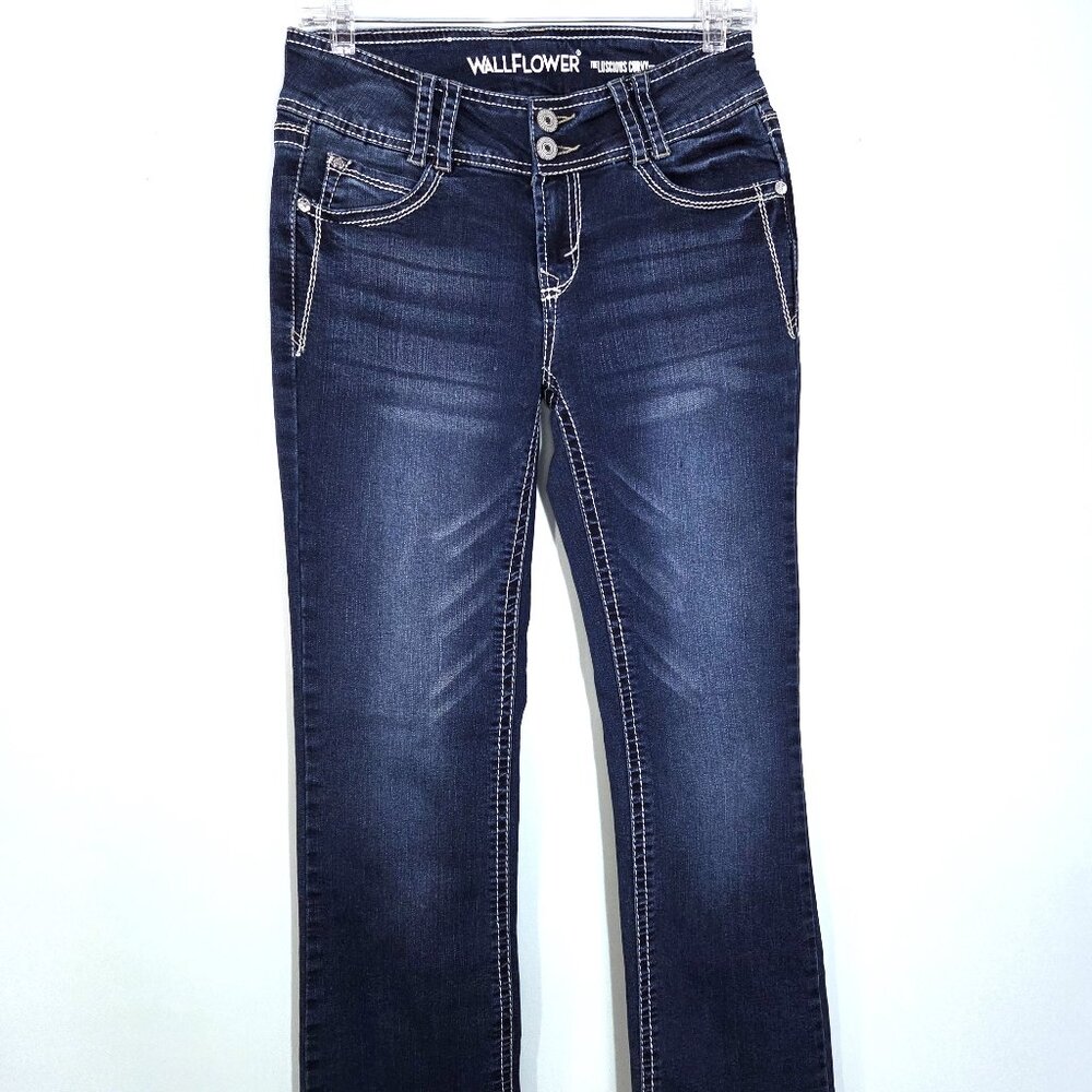 NWOT Wallflower Luscious Curvy Fit Dark Wash Boot Cut Jeans Size 5